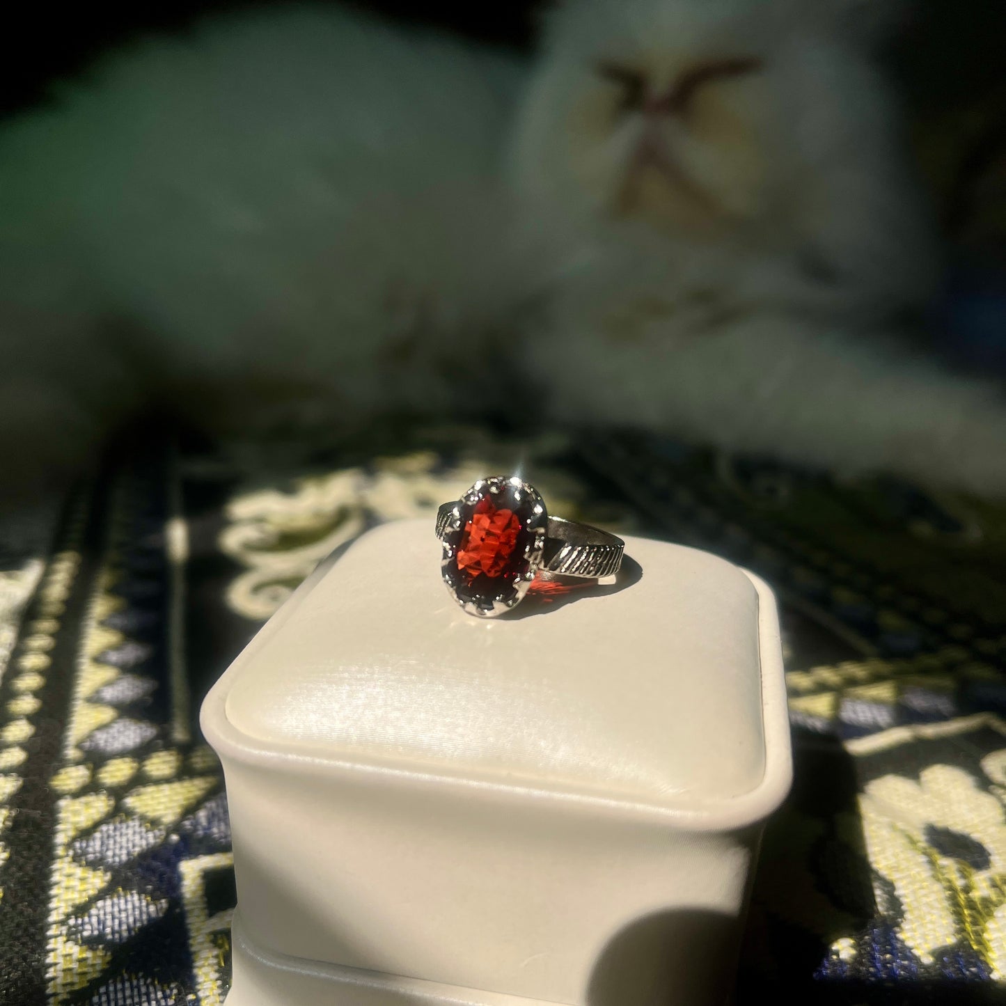 Mary - Garnet - Pure chandi - Stone Ring