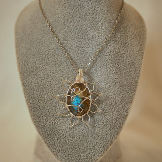 Labradorite - Sun - Stone - Pendant