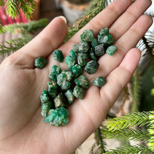 Swat Emerald - Raw - Stone - Pendants - Collection