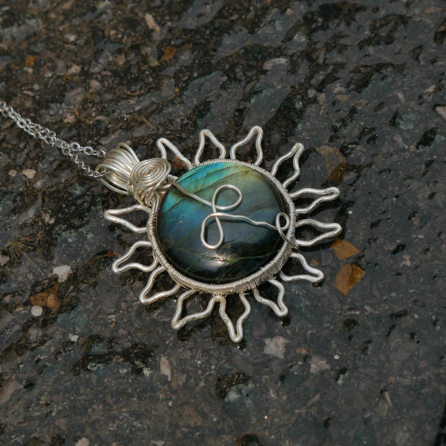 Labradorite - Sun - Stone - Pendant