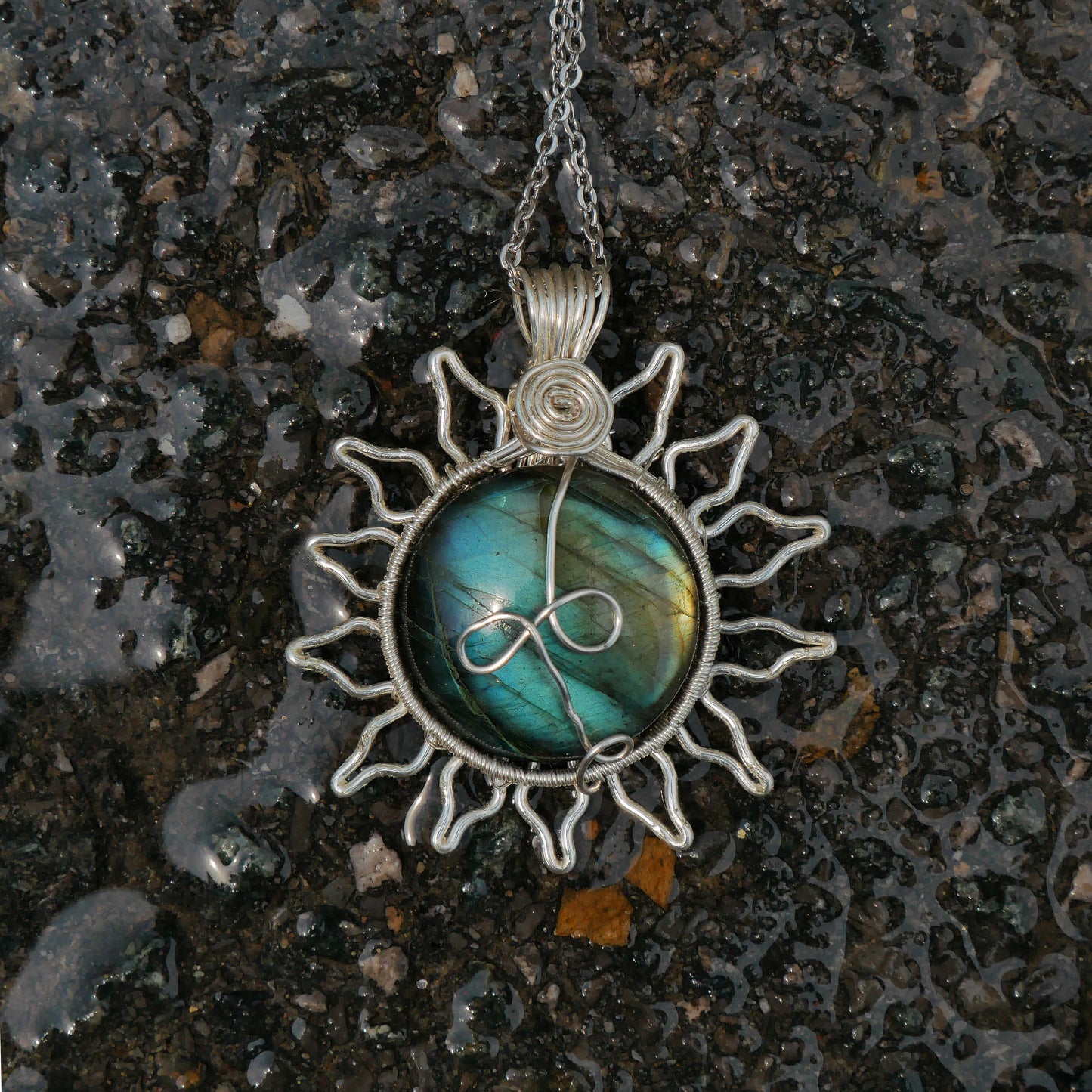 Labradorite - Sun - Stone - Pendant