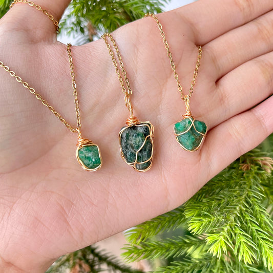 Swat Emerald - Raw - Stone - Pendants - Collection