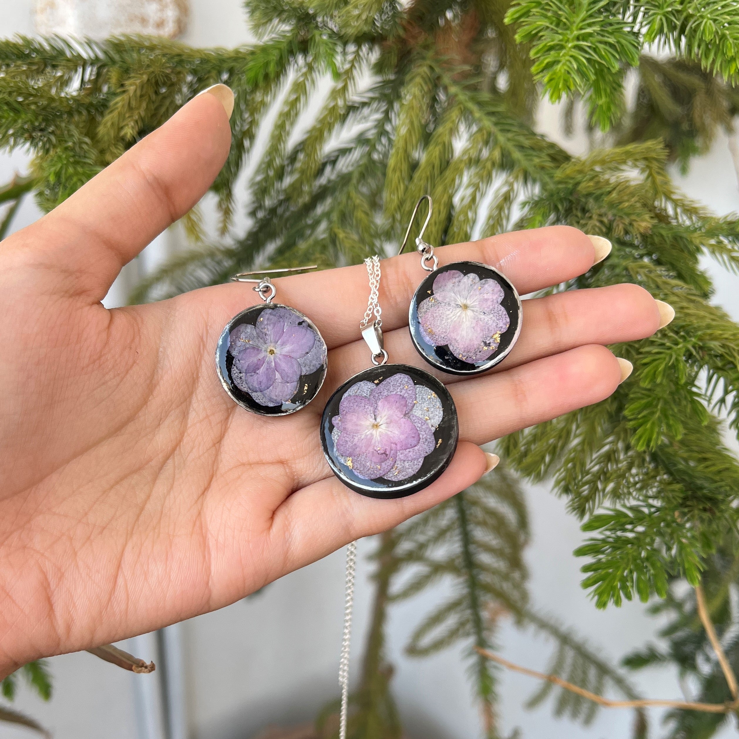 Resin Collection – Stemsandpetalspk