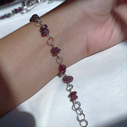 Garnet - Tumbled - Stone Bracelet